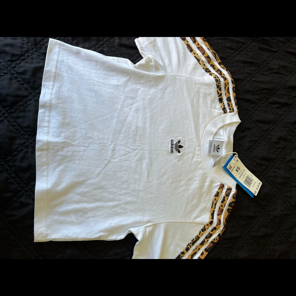 Adidas women’s athletic look